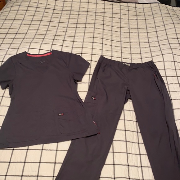 Koi Lite Scrub set XS